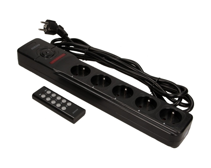 [ORNOR-AE-13132] 140419 - Extension cord with remote control 3x1,5mm² (3m)